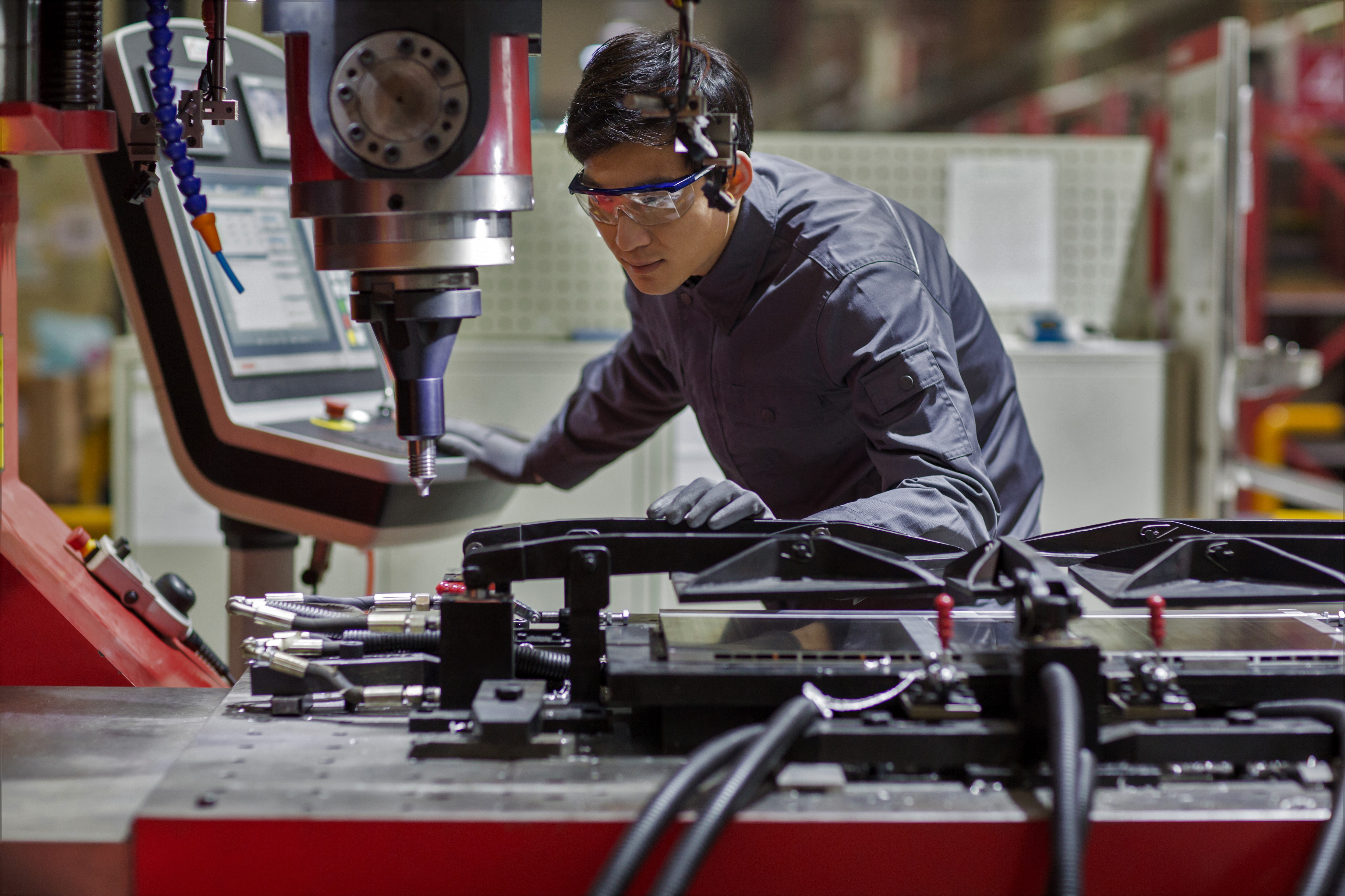 composants modulaires, profilés et tubes aluminium de chez Apore, convoyeurs à bande modulaires, spécialistes des profils modulaires à Lyon